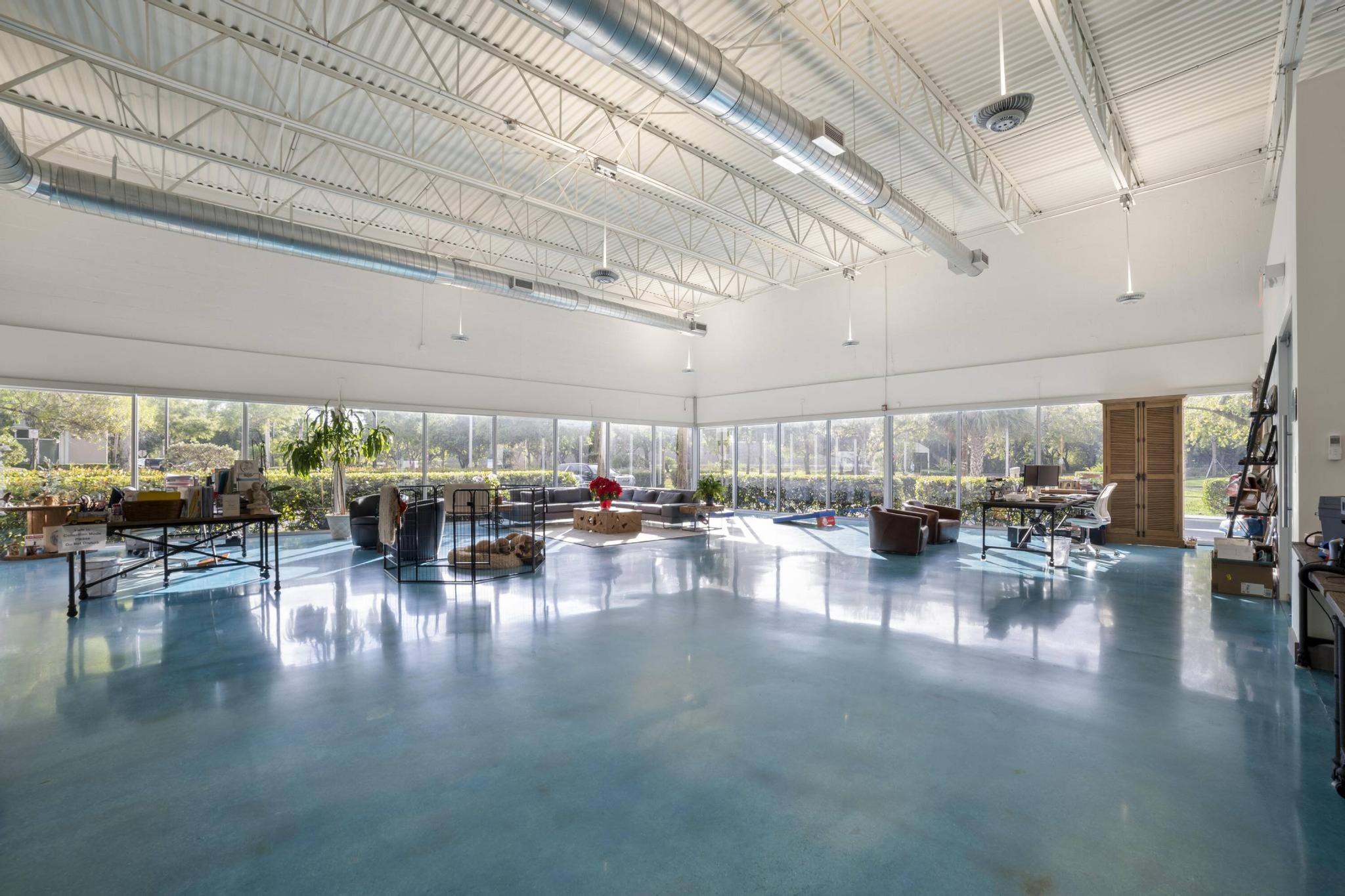 320 International Parkway property view
