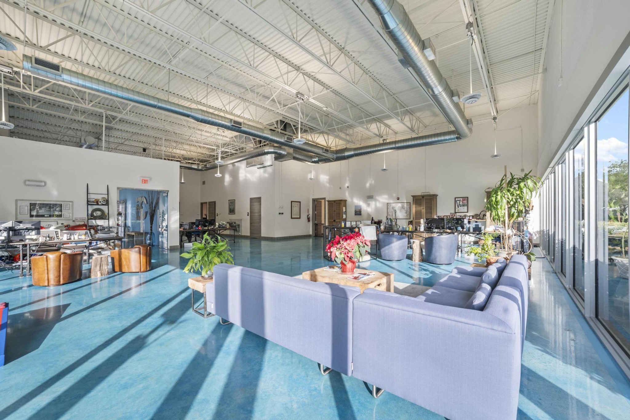 320 International Parkway property view