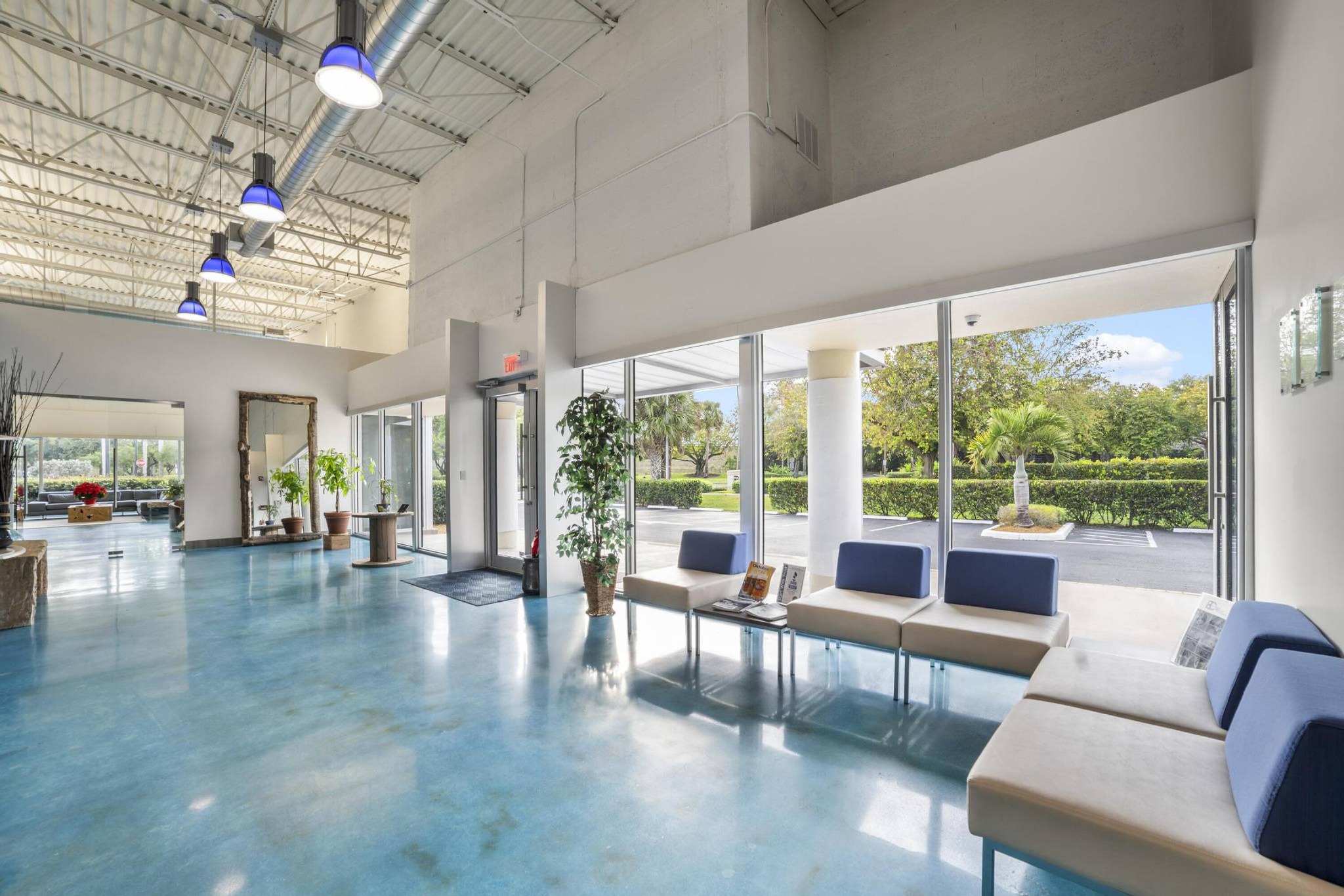 320 International Parkway property view