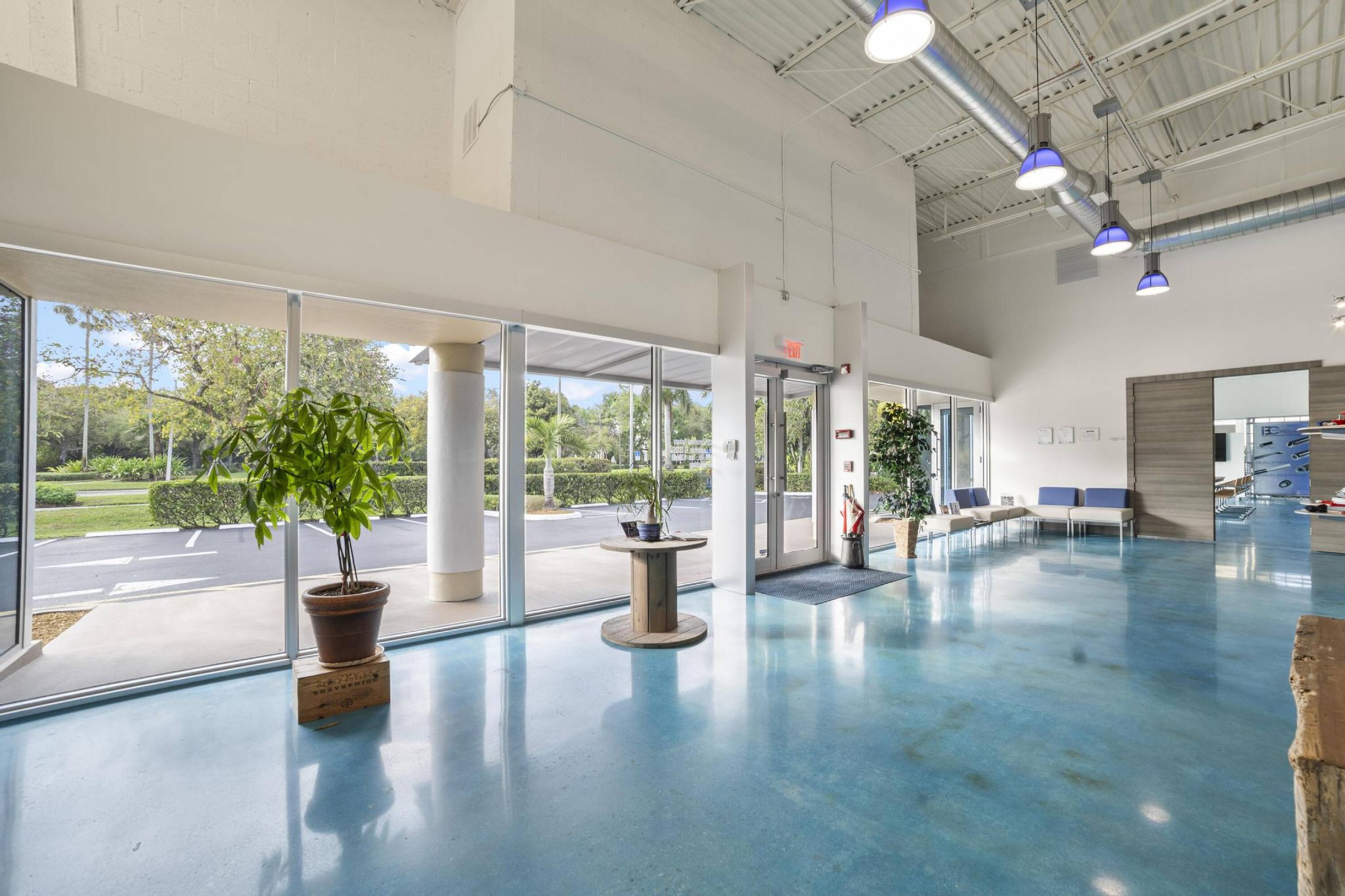 320 International Parkway property view